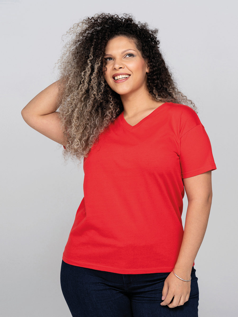 curves-t-shirt-v-neck-lady.jpg