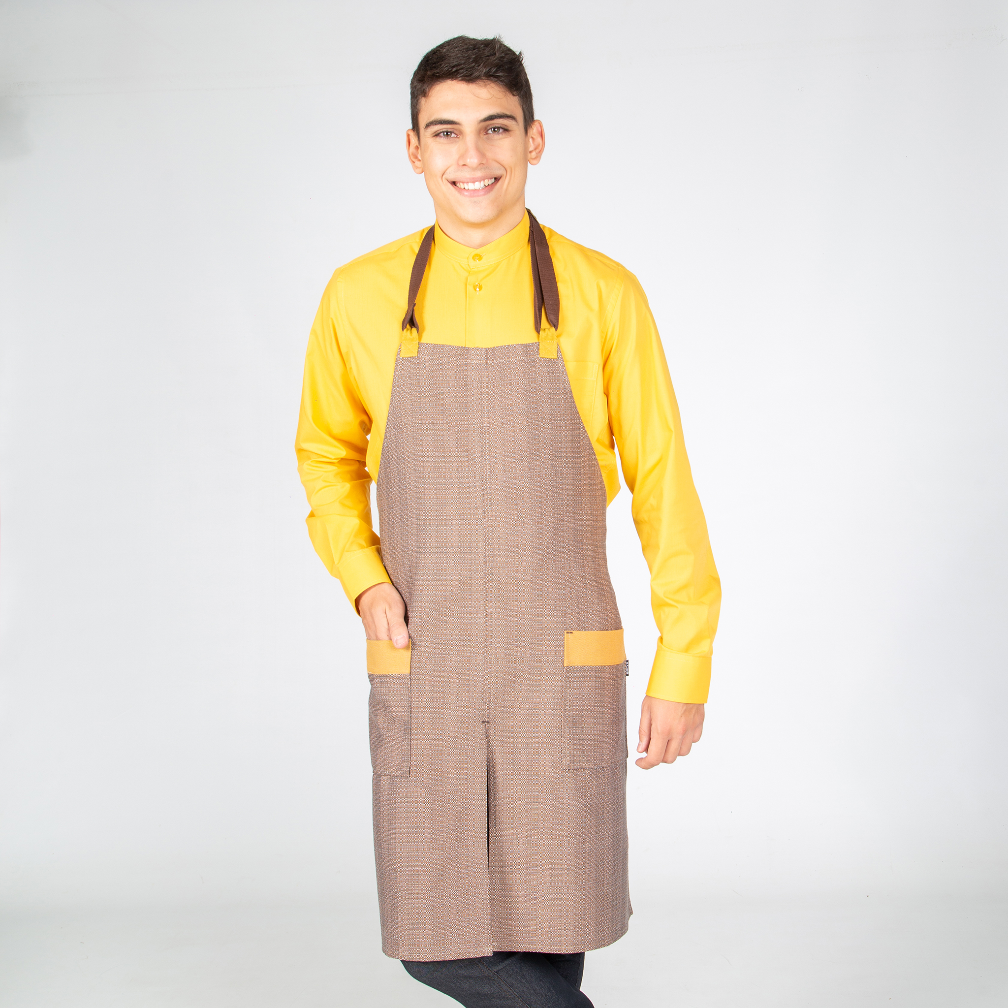 grembiule-con-pettorina-in-cioccolato-2-colori-82x72-cm-4.jpg