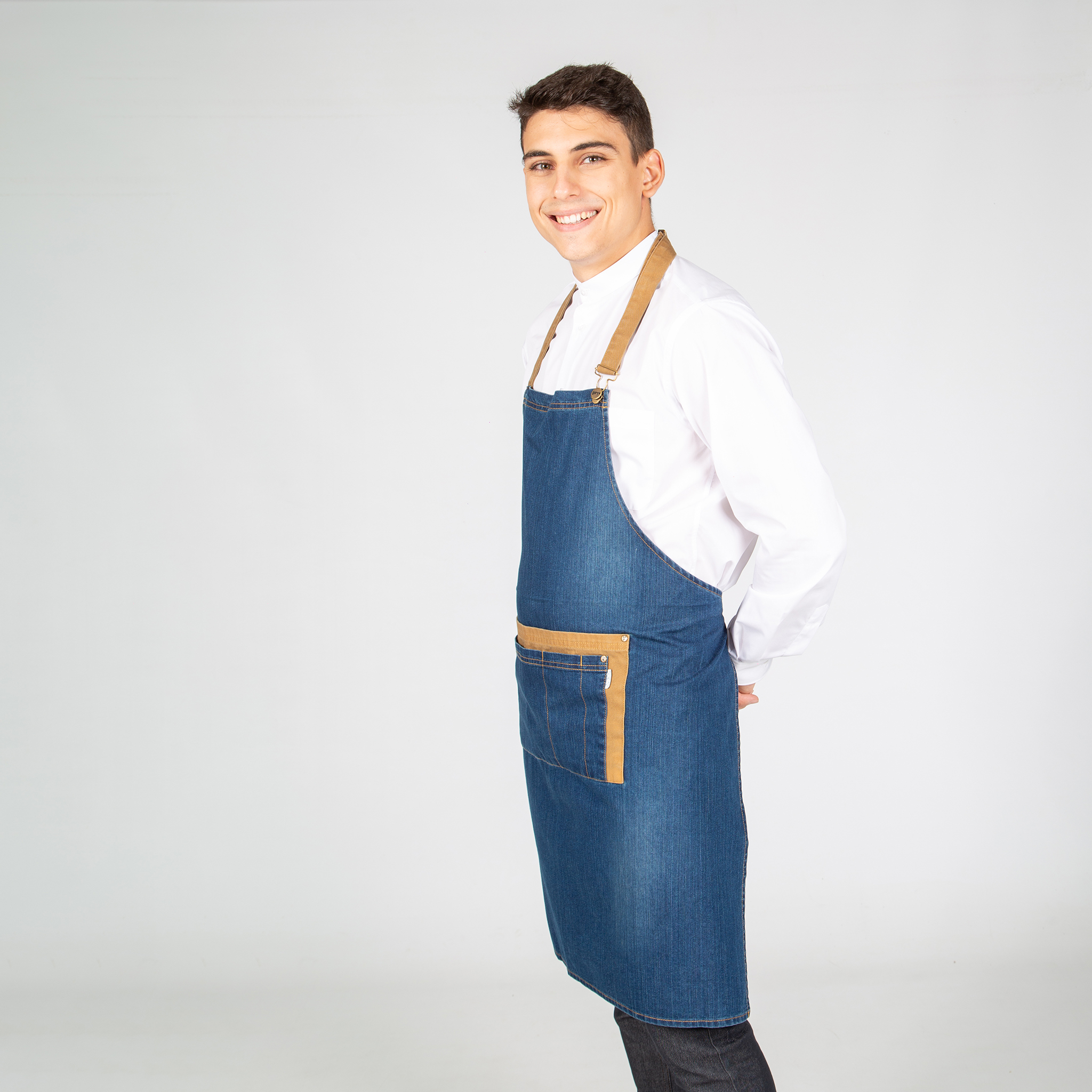 grembiule-con-pettorina-lavato-denim-indaco-combinato-ocra-85x80-cm-redline-2.jpg