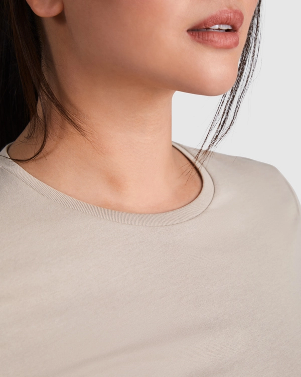 r6696-roly-golden-woman-t-shirt-in-cotone-organico-26.webp